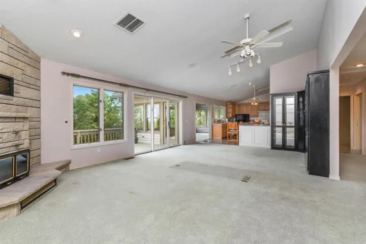 Property at 10  Bolada cir - Image 5