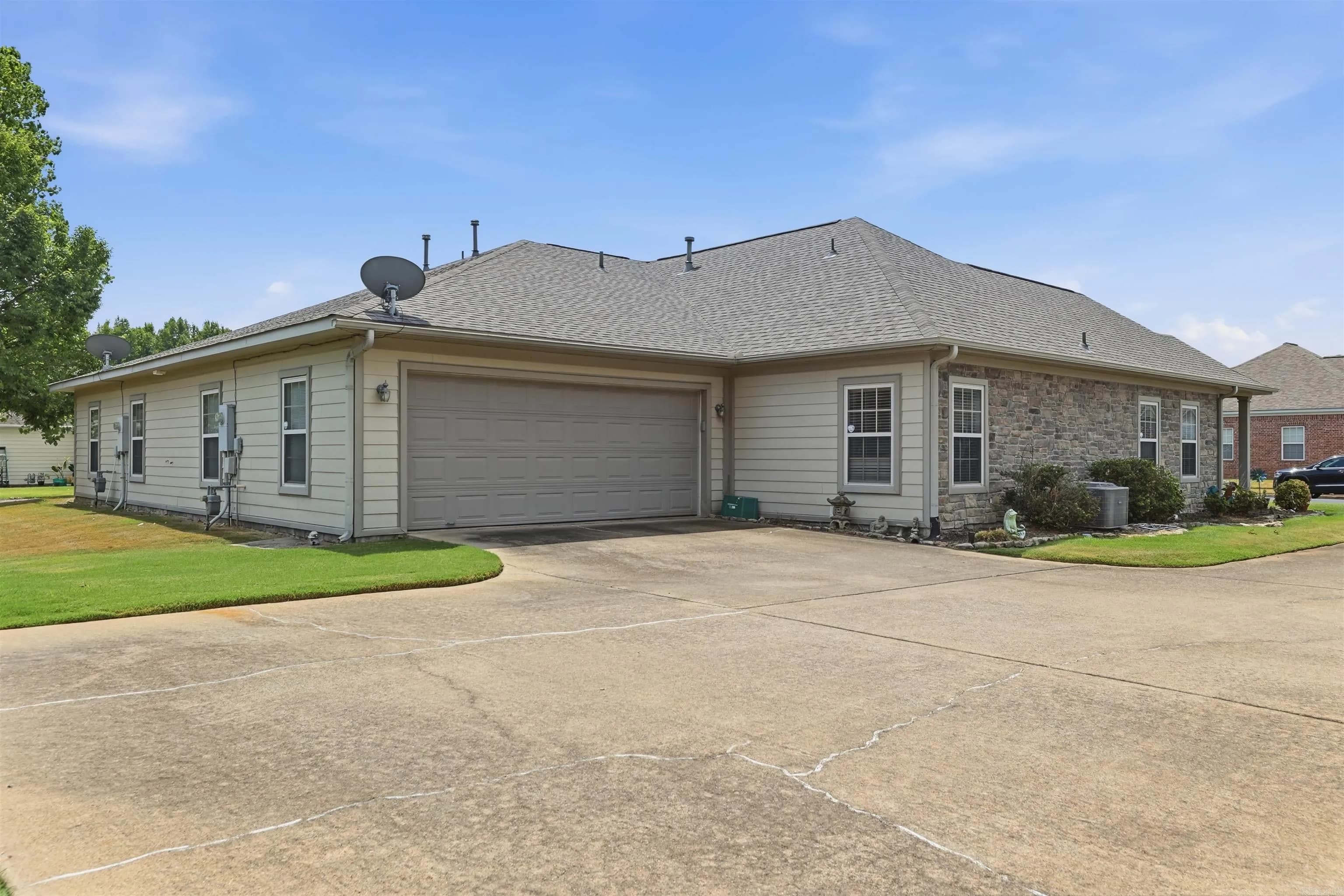 Property at 203  Stagecoach village - Image 40