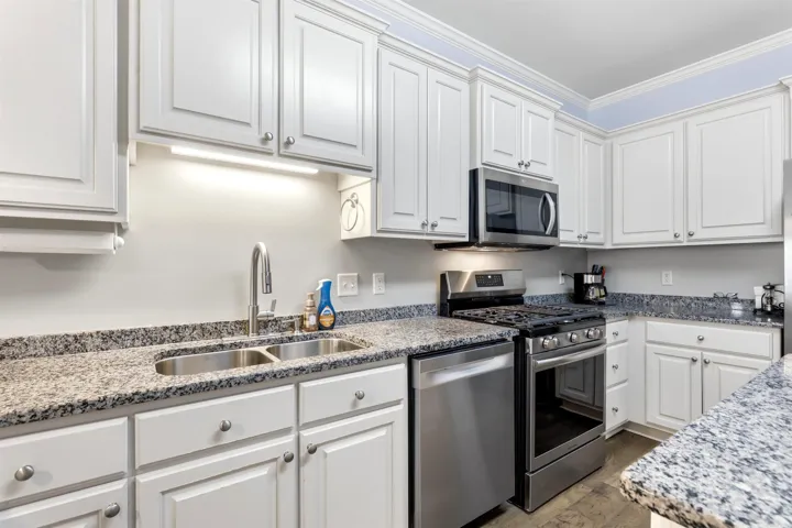Property at 203  Stagecoach village - Image 16