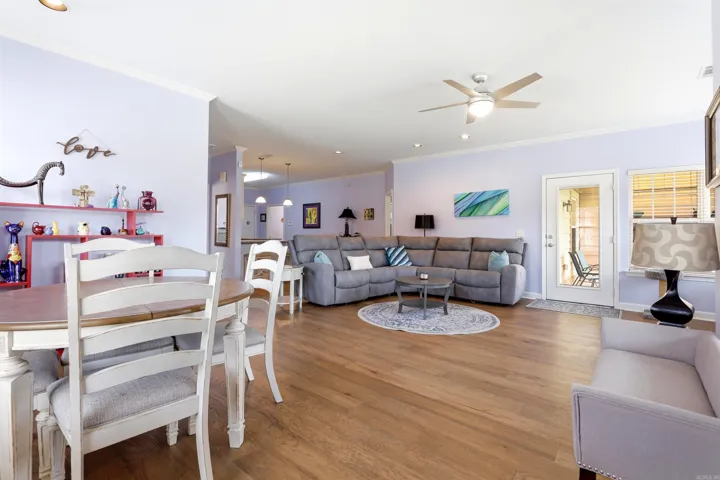 Property at 203  Stagecoach village - Image 5