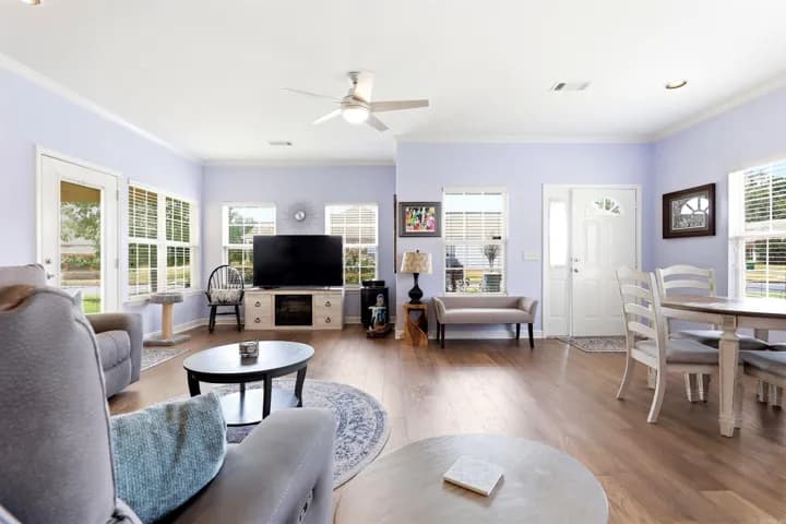 Property at 203  Stagecoach village - Image 9
