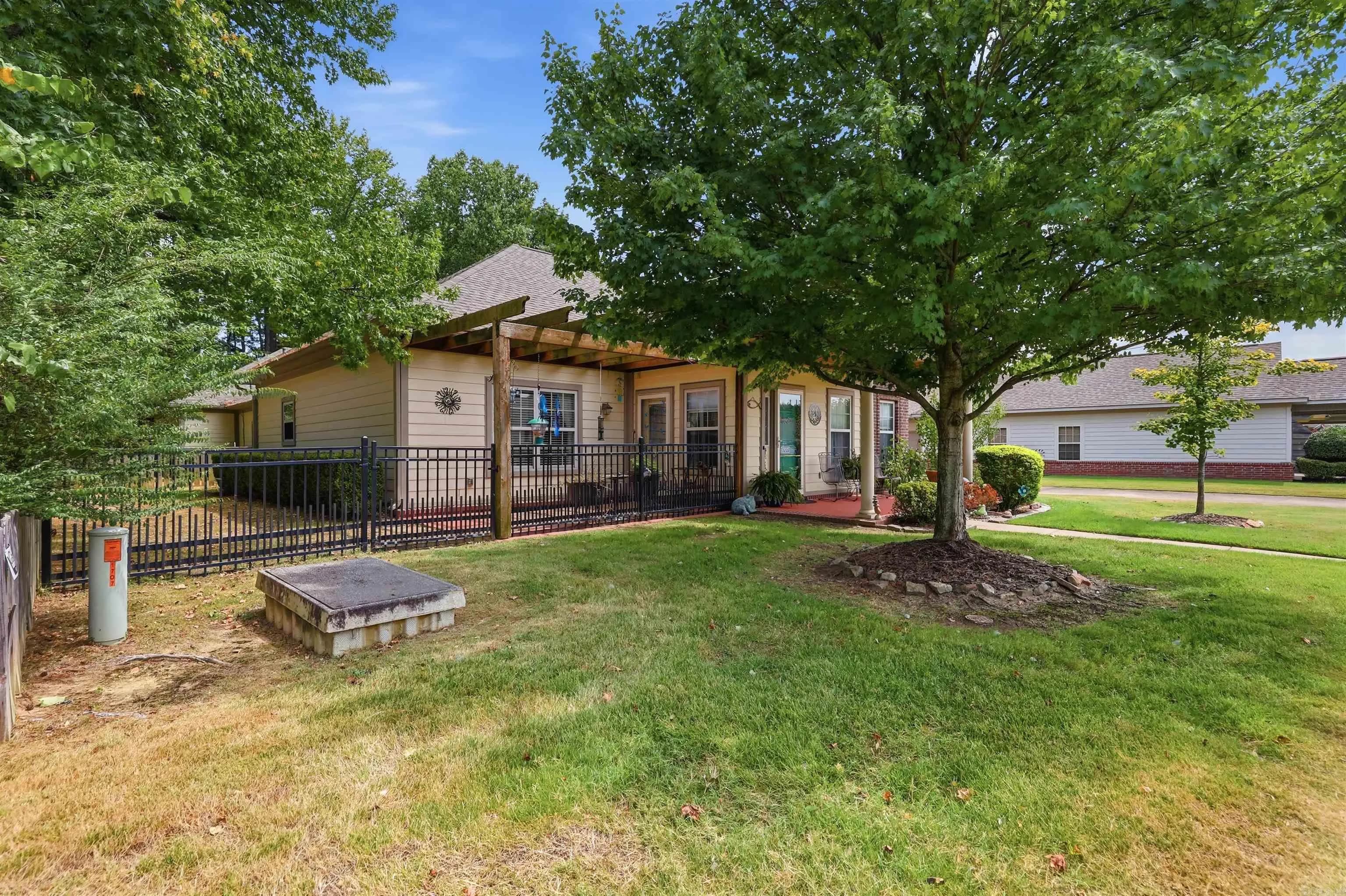 Property at 1707  Stagecoach village - Image 30