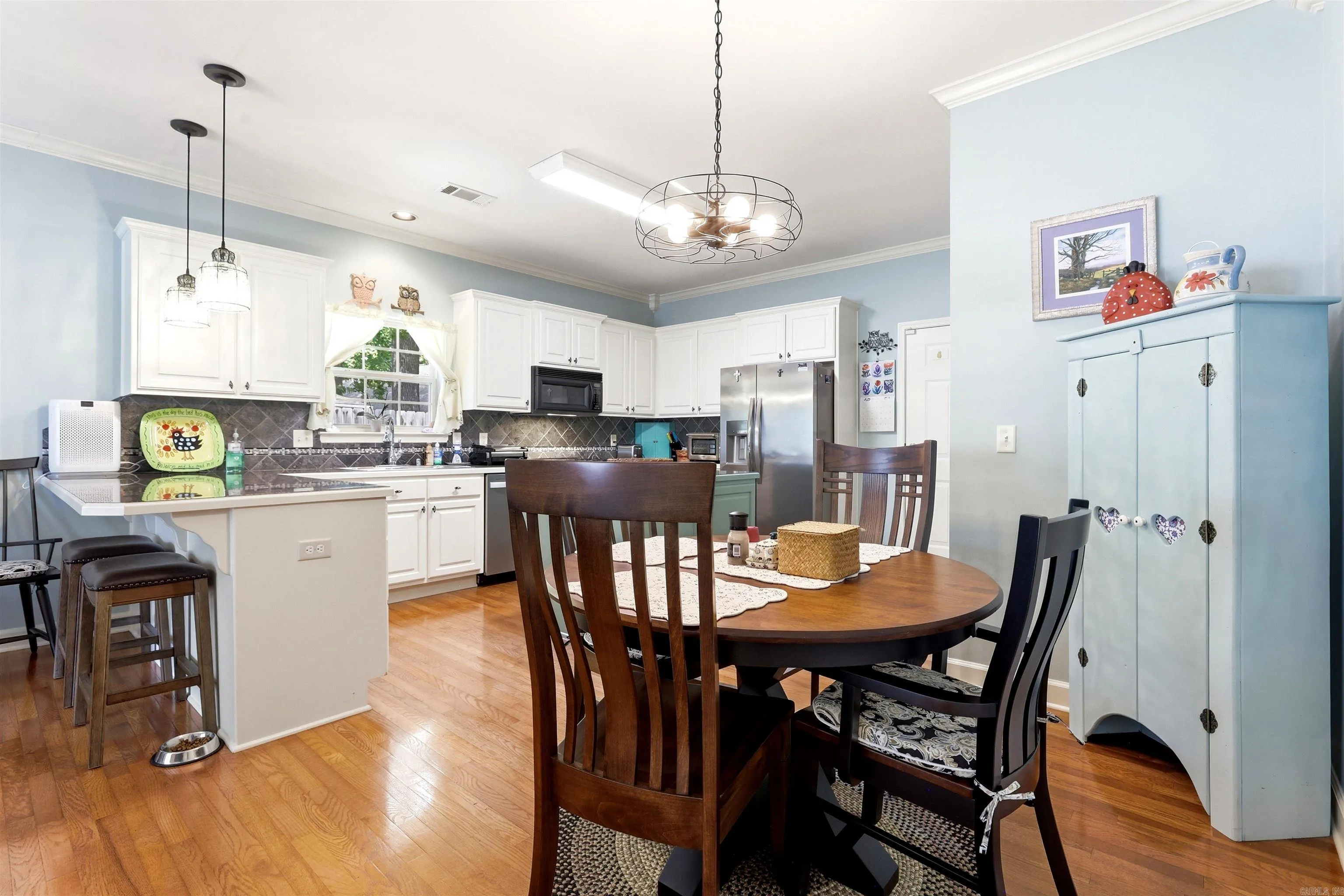 Property at 1707  Stagecoach village - Image 11