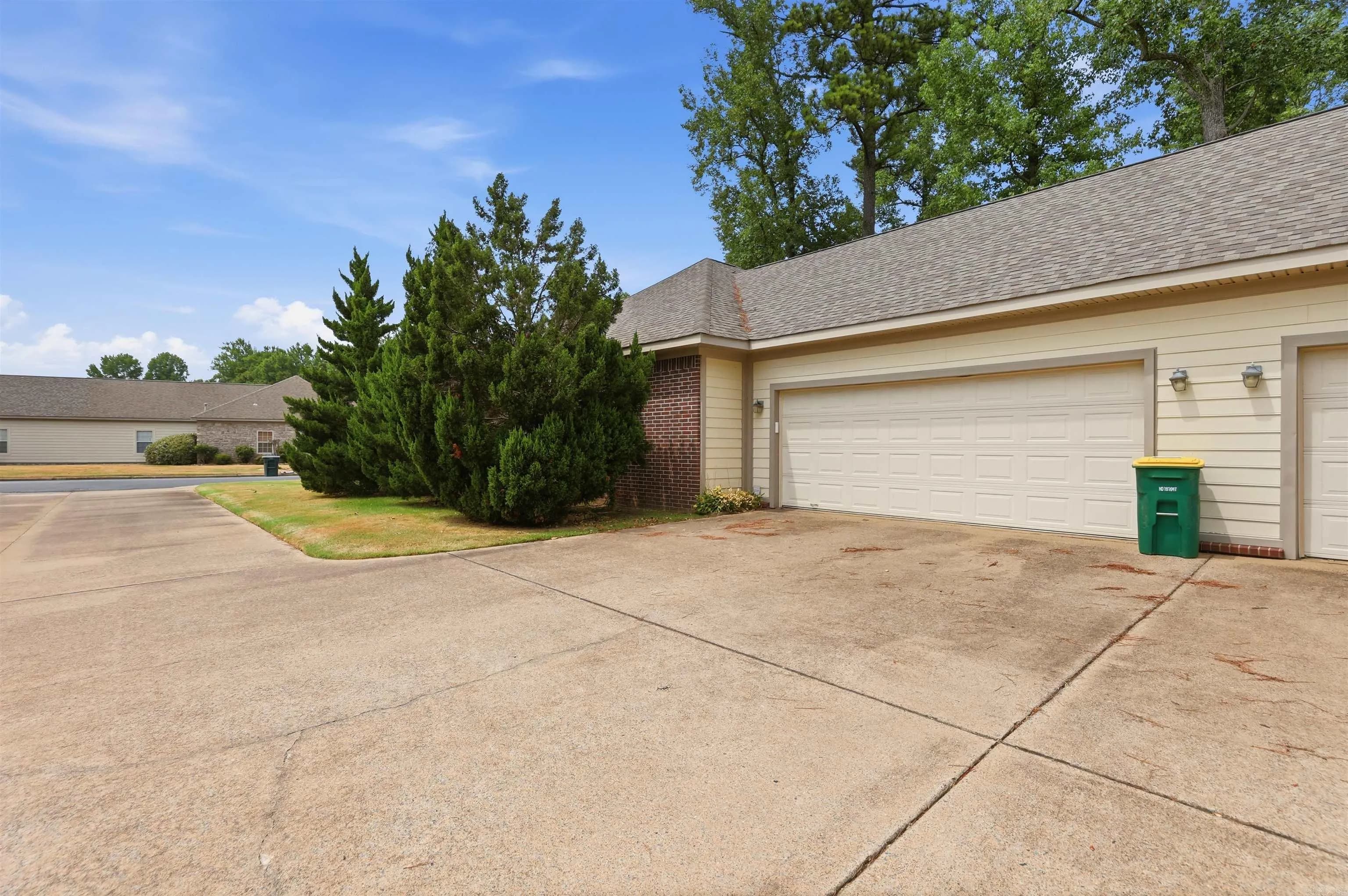 Property at 1707  Stagecoach village - Image 34