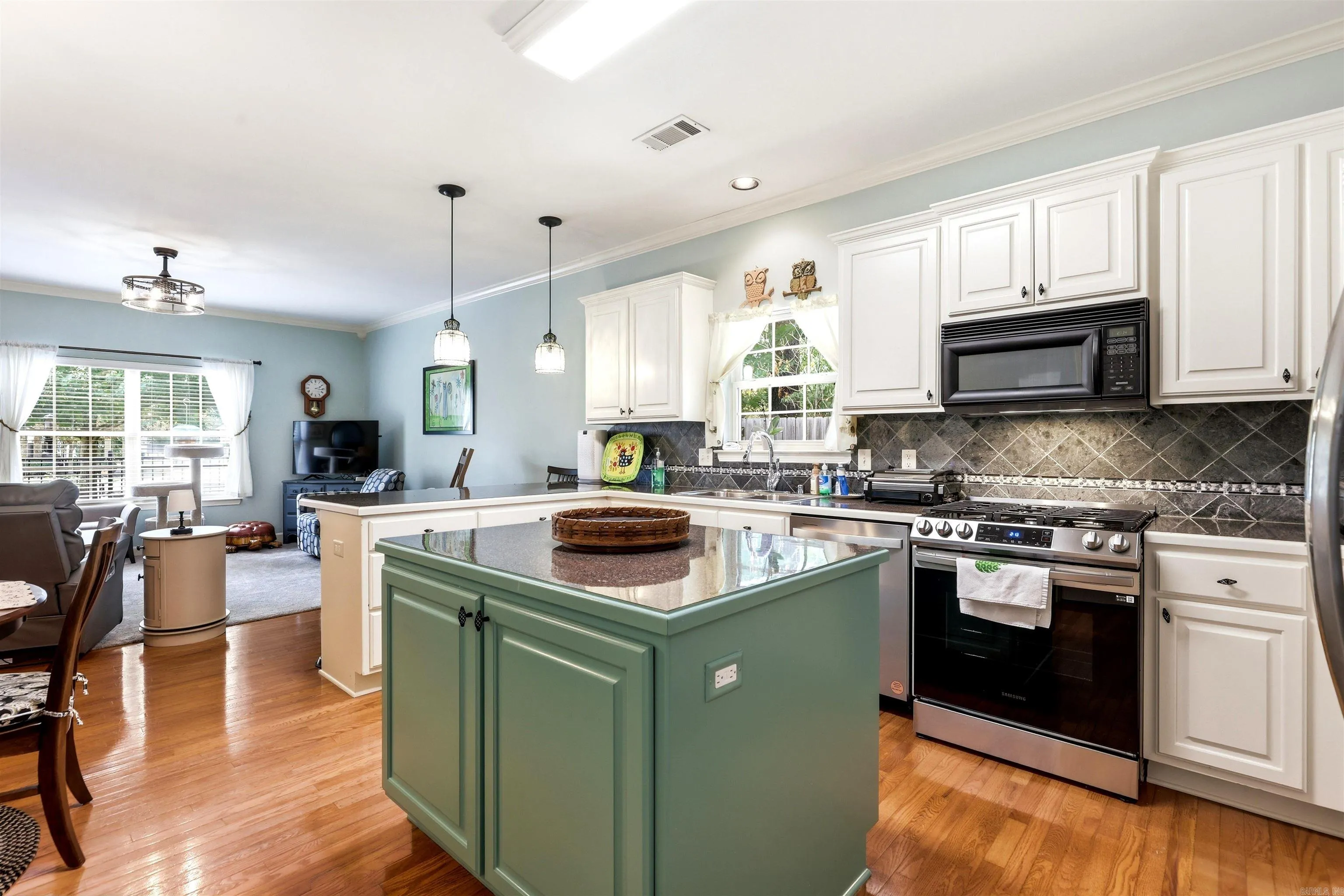 Property at 1707  Stagecoach village - Image 15