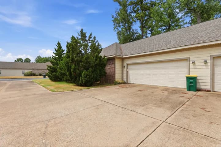 Property at 1707  Stagecoach village - Image 34