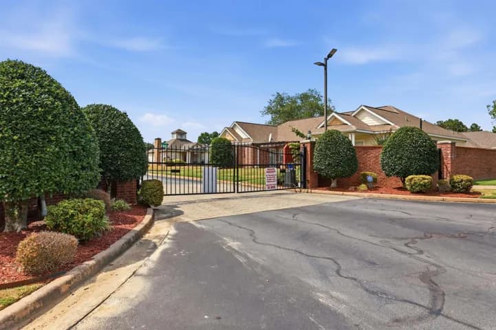 Property at 1707  Stagecoach village - Image 36