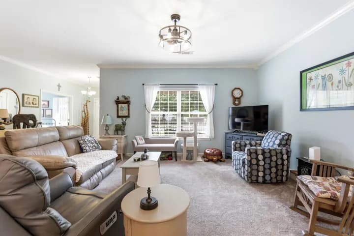 Property at 1707  Stagecoach village - Image 9