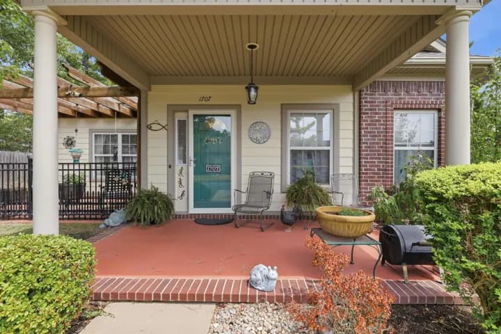 Property at 1707  Stagecoach village - Image 4