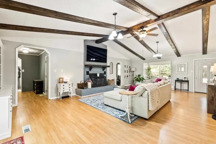 Property at 20105  Forrester lane - Image 4
