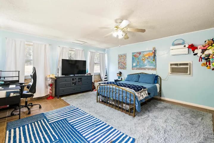 Property at 20105  Forrester lane - Image 19