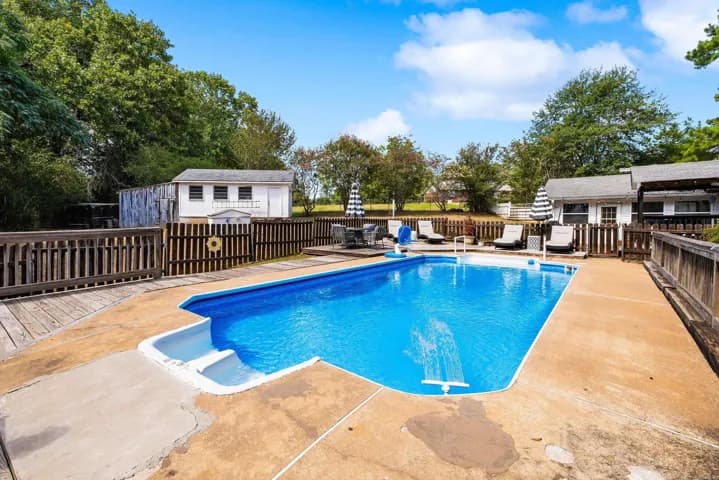 Property at 20105  Forrester lane - Image 2