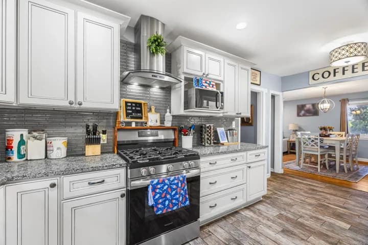 Property at 1325  Skyline drive - Image 10