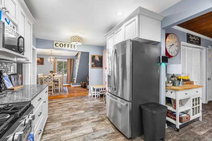 Property at 1325  Skyline drive - Image 13