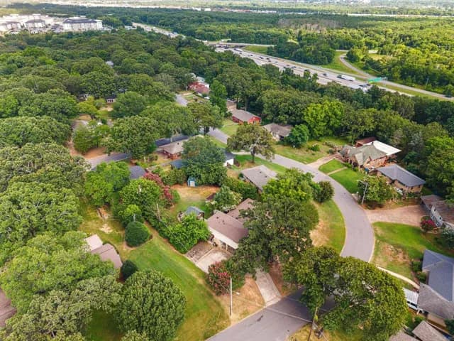 Property at 1325  Skyline drive - Image 40