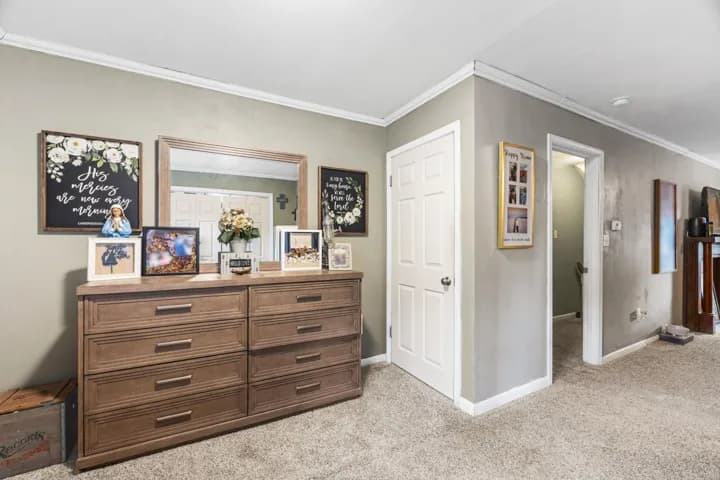Property at 1325  Skyline drive - Image 26
