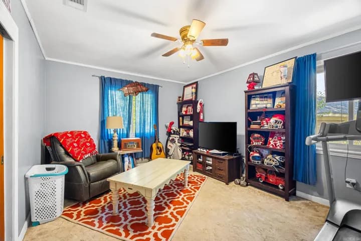 Property at 1325  Skyline drive - Image 20