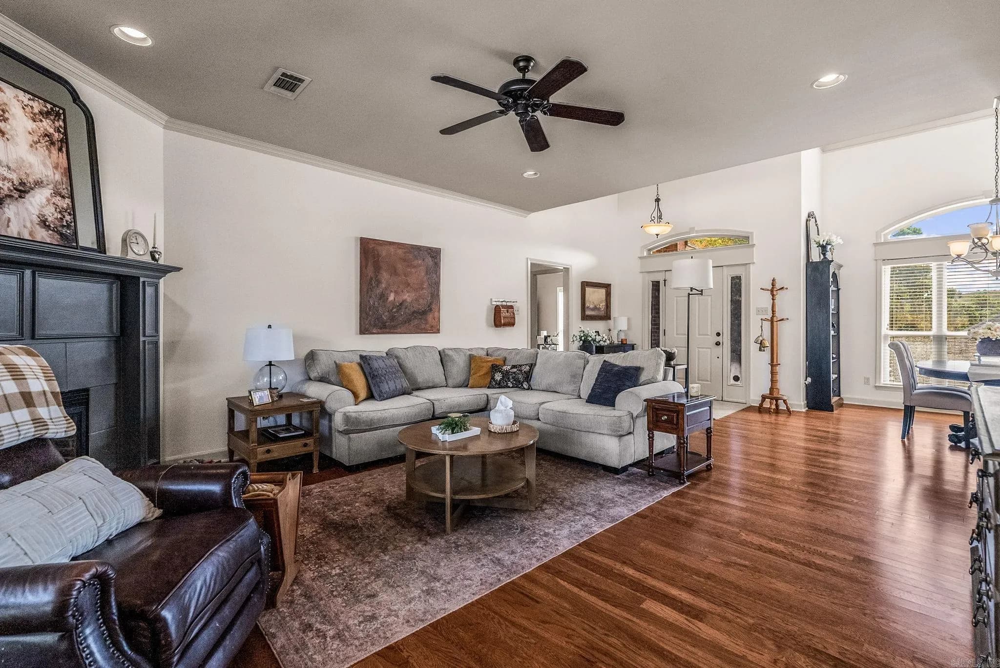 Property at 245  Summit valley - Image 10
