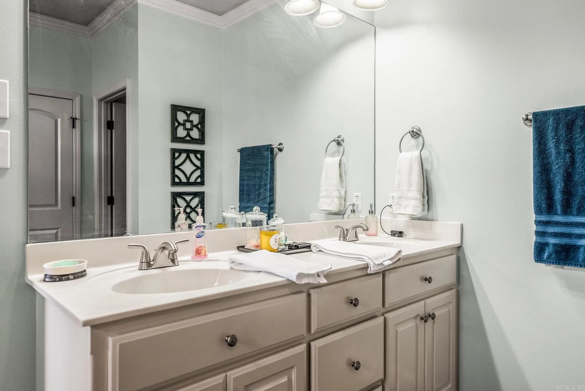 Property at 245  Summit valley - Image 24