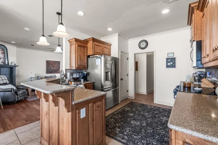 Property at 245  Summit valley - Image 12