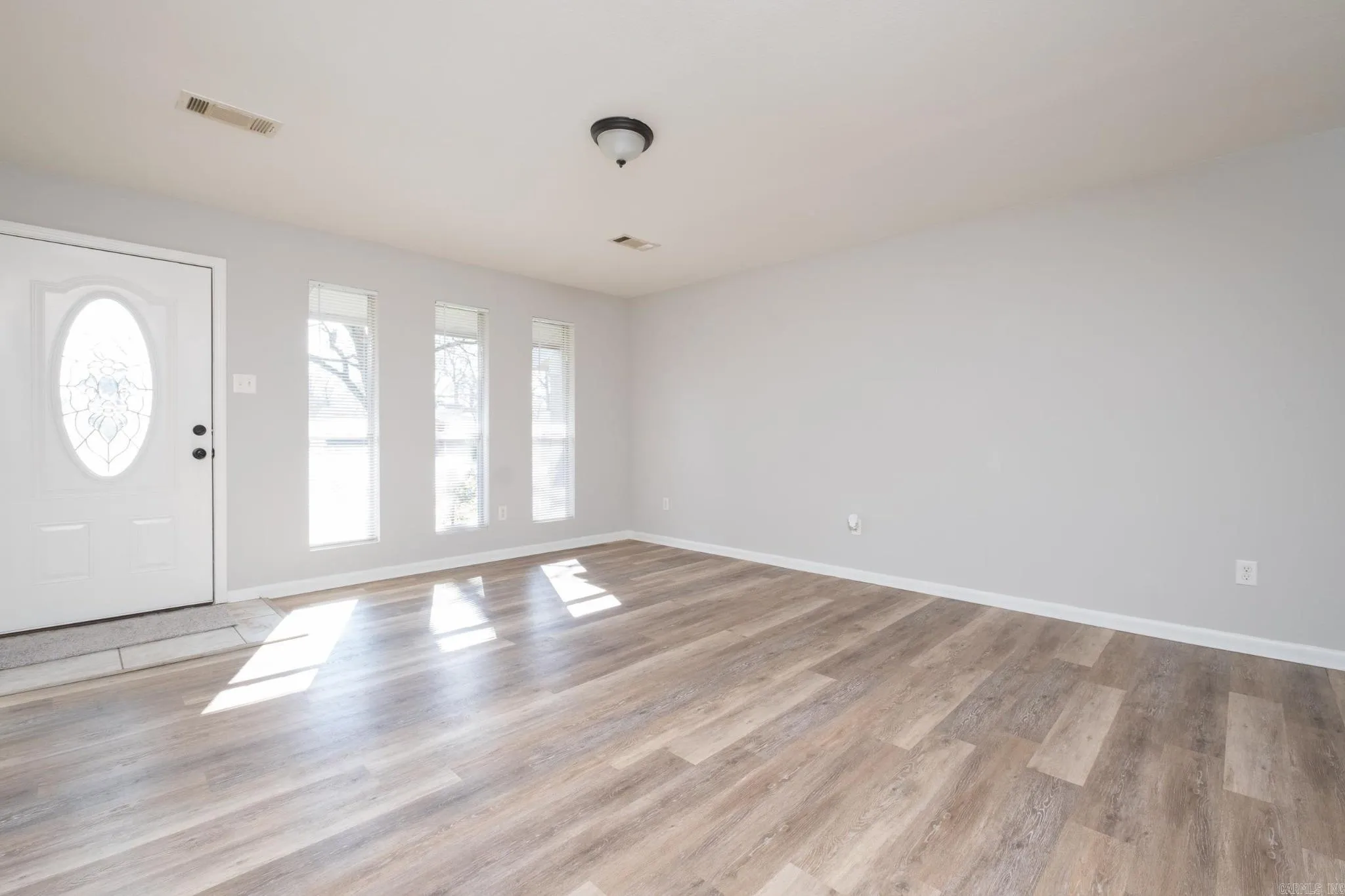 Property at 10  Yaqui - Image 3
