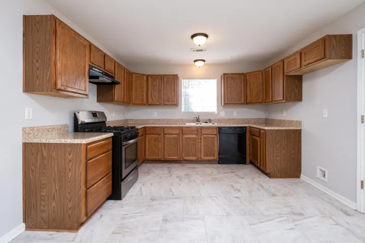 Property at 10  Yaqui - Image 9