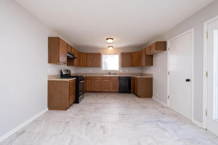 Property at 10  Yaqui - Image 12