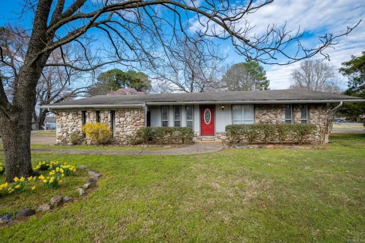 Property at 10  Yaqui - Image 1