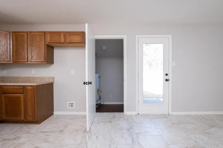 Property at 10  Yaqui - Image 11