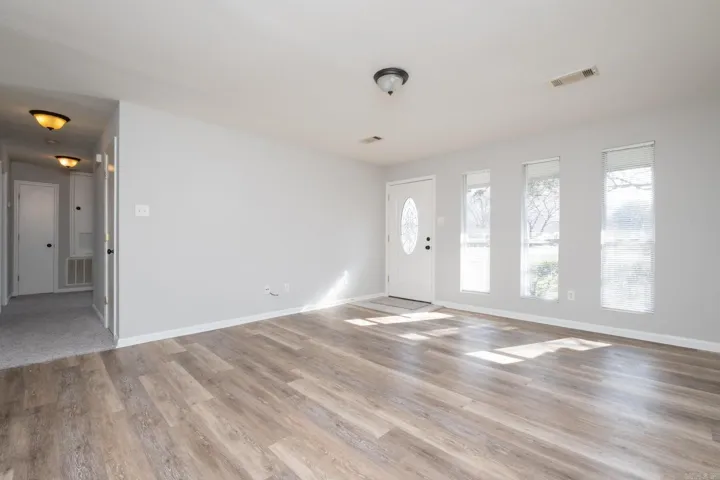 Property at 10  Yaqui - Image 4