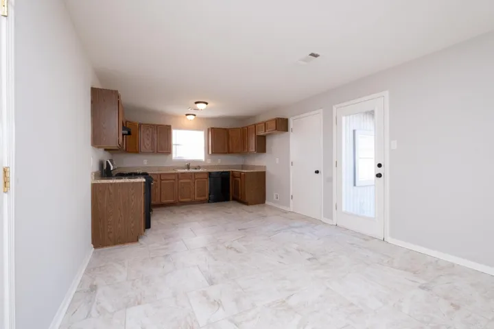 Property at 10  Yaqui - Image 8