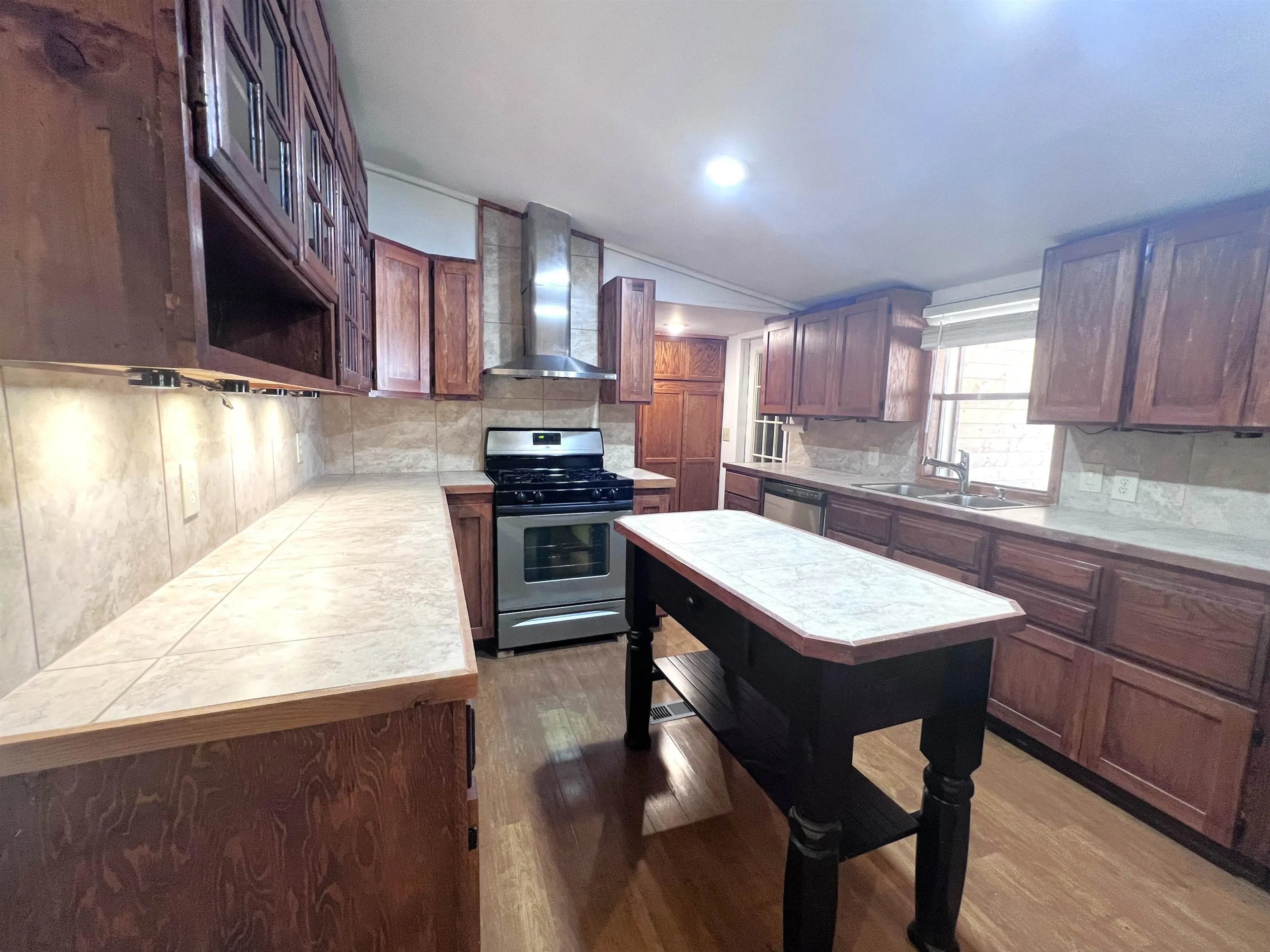 Property at 1770  Old hickory - Image 8