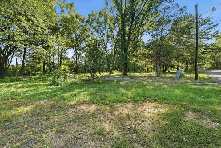 Property at 24 W Mobbs - Image 22